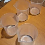 Wholesale 100ml Measuring Cup Transparent Plastic Scale Beaker Cups Lab Chemical Laboratory Container Jugs Kitchen Baking Tool