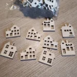 50PCS 30mm Wooden House Shaped Embellishments Hanging Ornaments Unfinished Wood Cutouts Ornaments for Christmas Crafts Decor